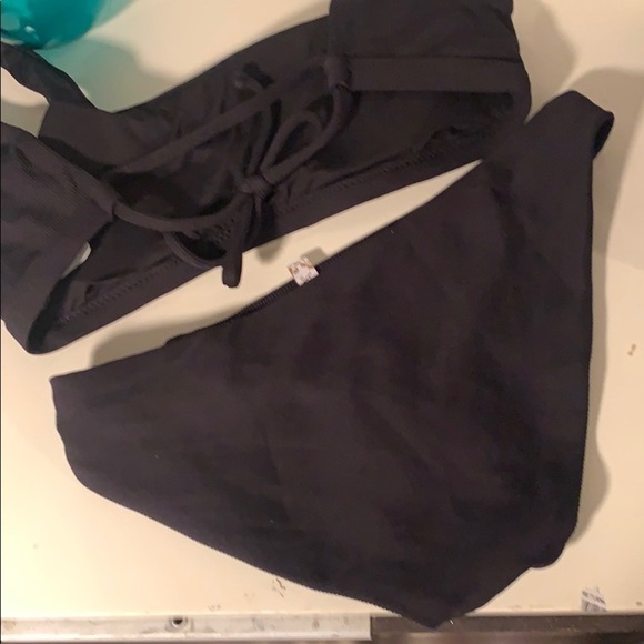 Becca Ribbed Bikini NWOT - Picture 7 of 8